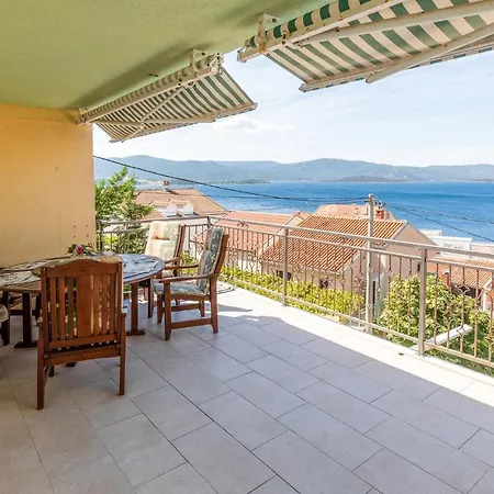 Awesome In With House Sea View Apartman Komarna