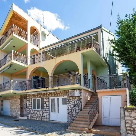 Awesome In With House Sea View كومارنا